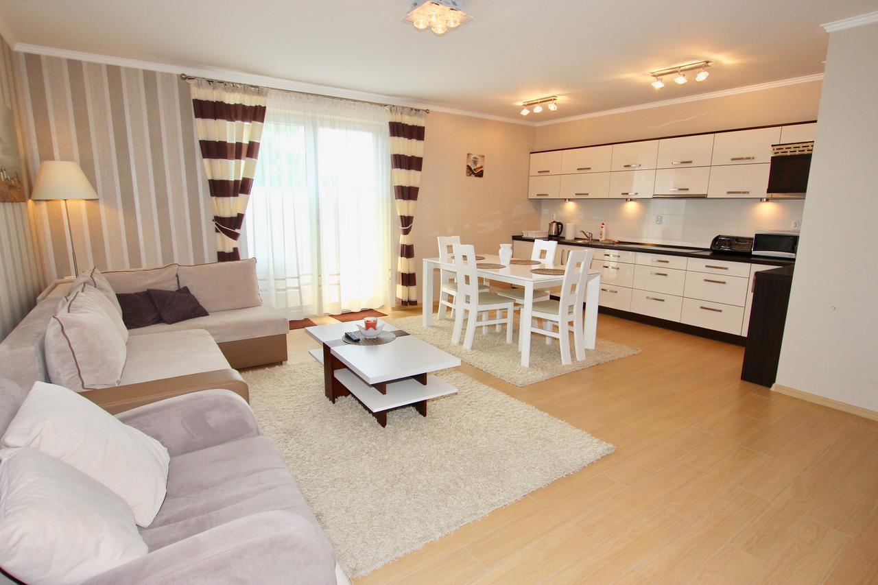 Apartamenty Bursztynowe Komnaty Darlowko Kültér fotó